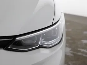 VW Golf VIII Var 2.0TDI Life DSG | Thumbnail 19 von 21