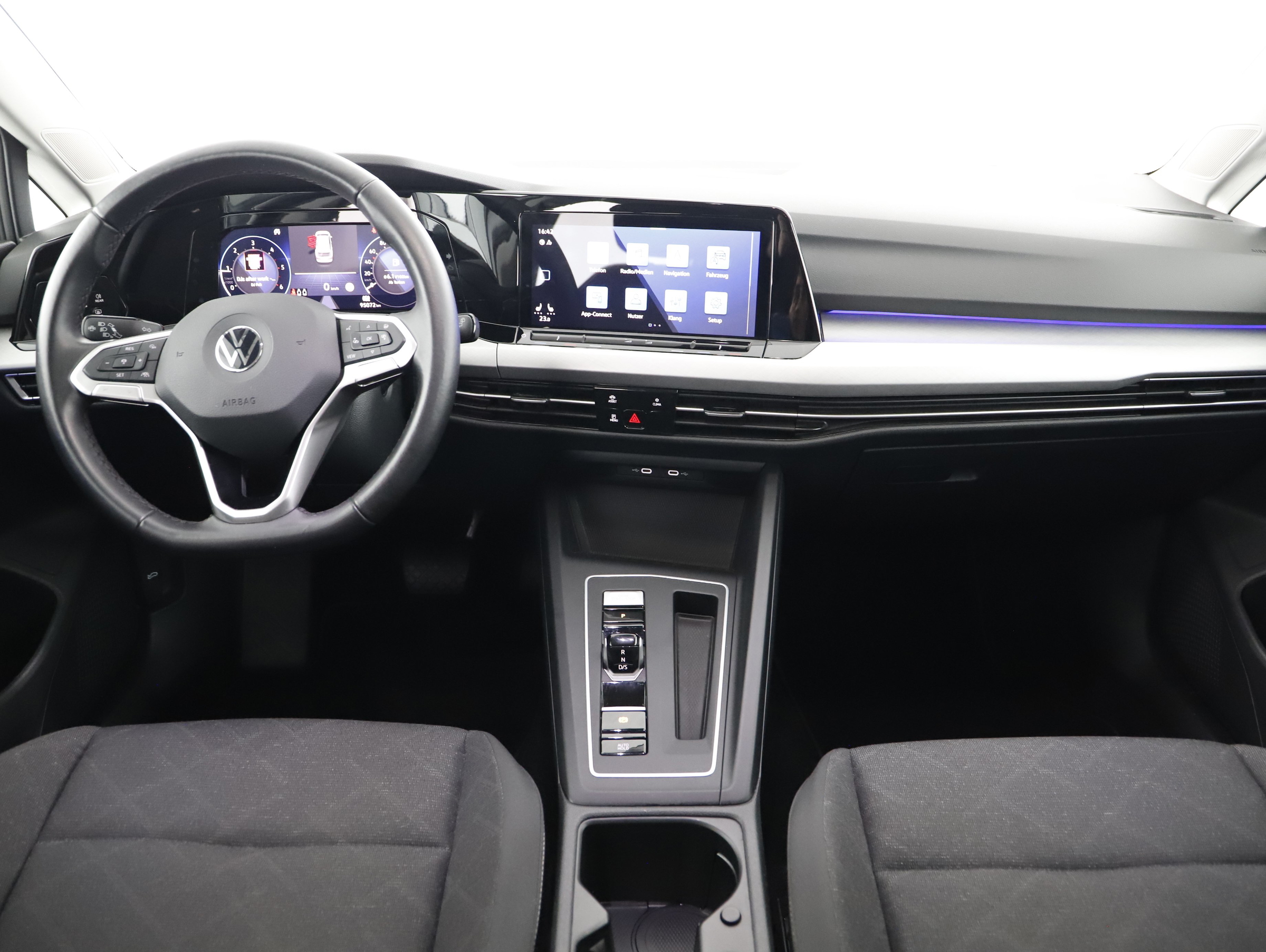 VW Golf VIII Var 2.0TDI Life DSG | Bild 3 von 21