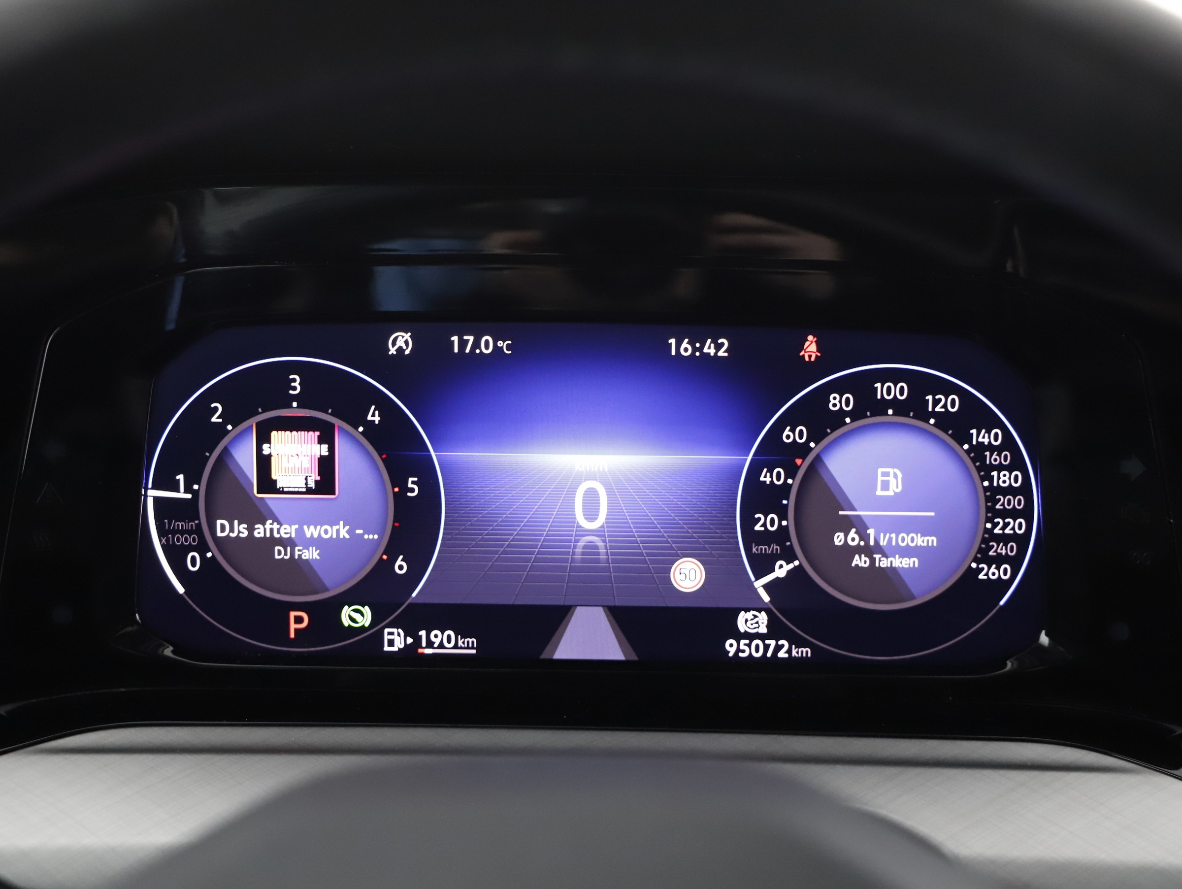 VW Golf VIII Var 2.0TDI Life DSG | Bild 6 von 21