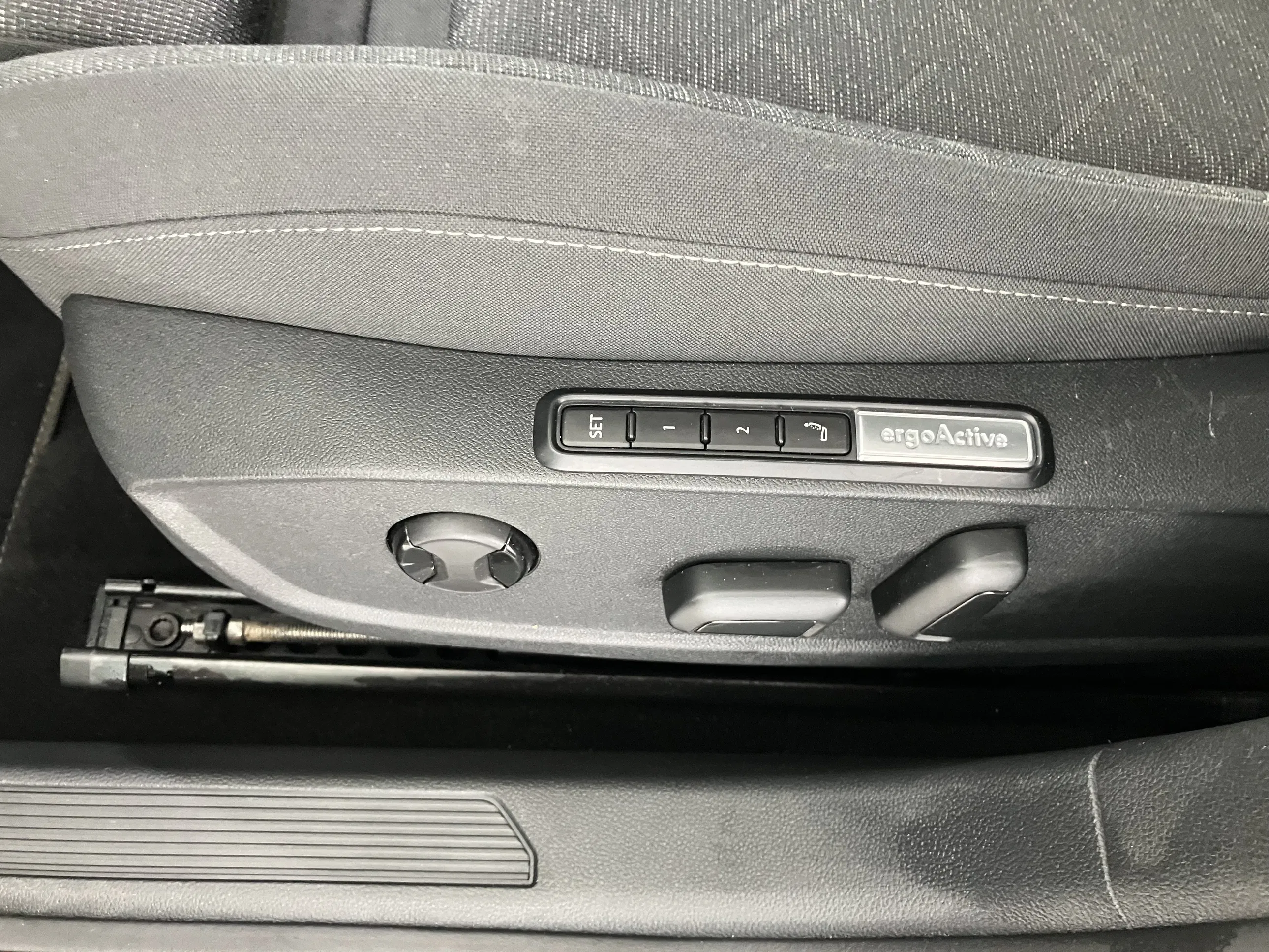 VW Golf VIII Variant 2.0 TDI Life | Bild 15 von 29