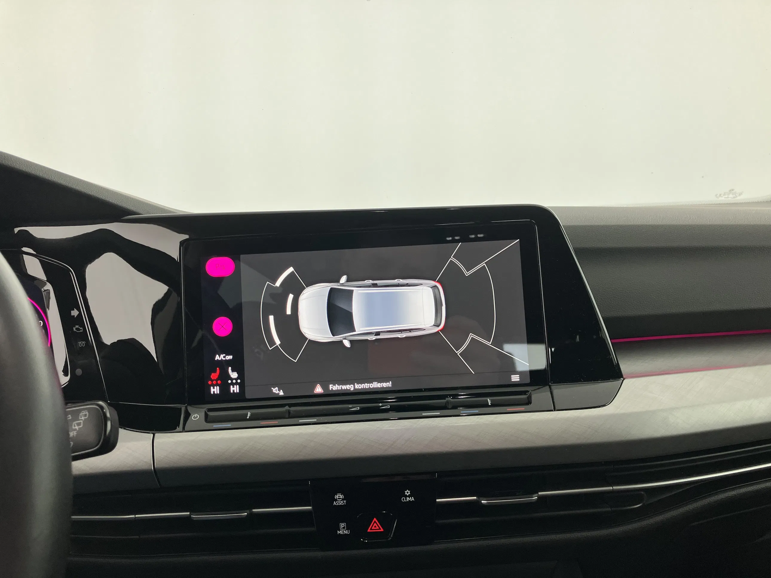 VW Golf VIII Variant 2.0 TDI Life | Bild 20 von 29