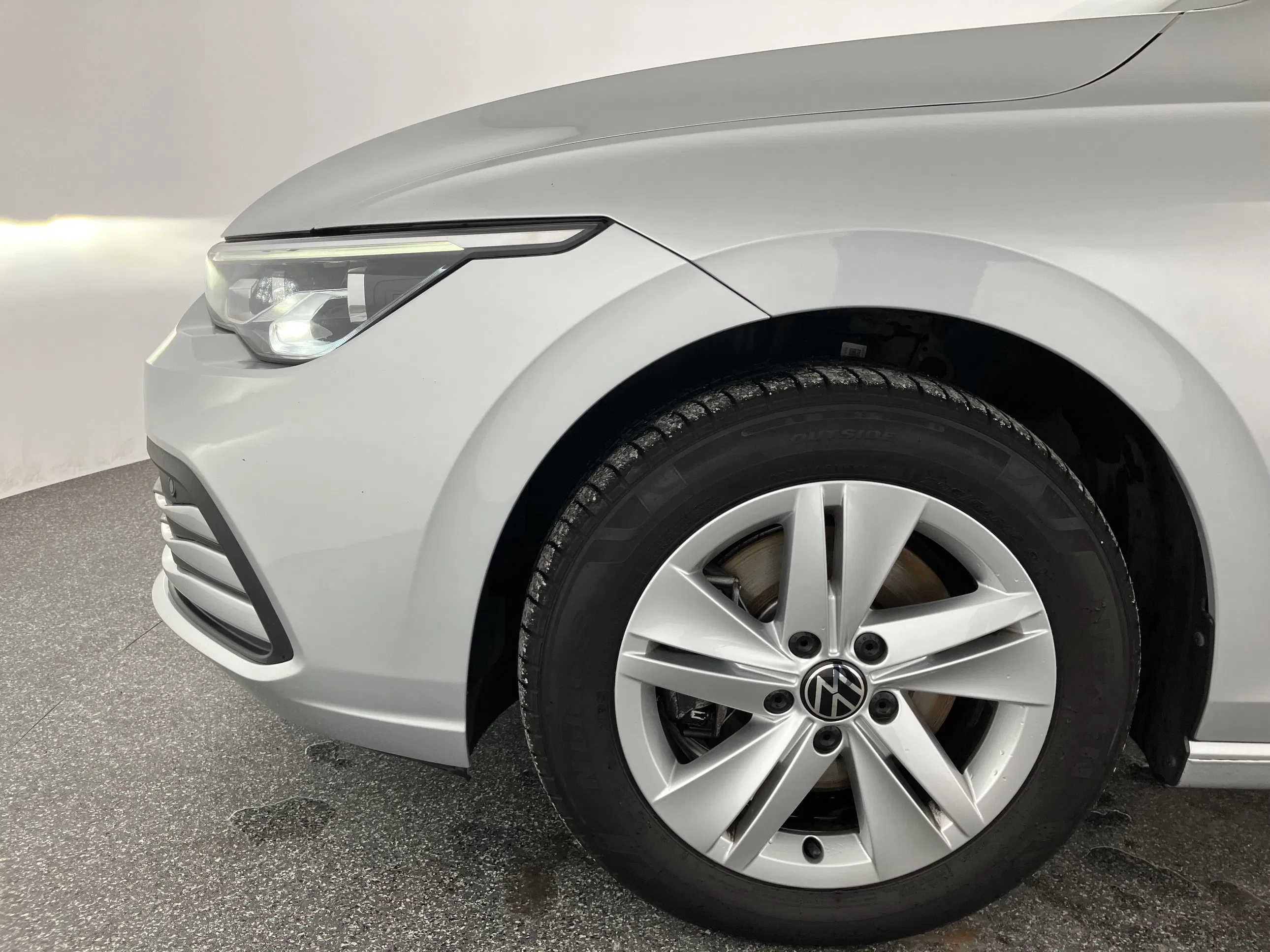 VW Golf VIII Variant 2.0 TDI Life | Bild 26 von 29