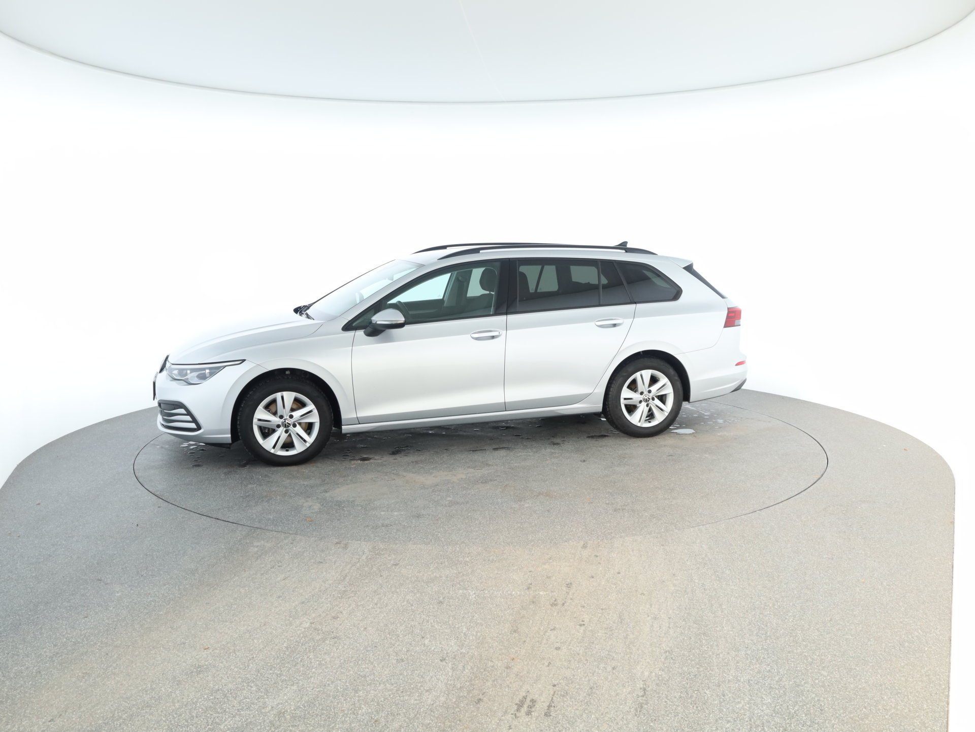 VW Golf VIII Variant 2.0 TDI Life | Bild 9 von 29