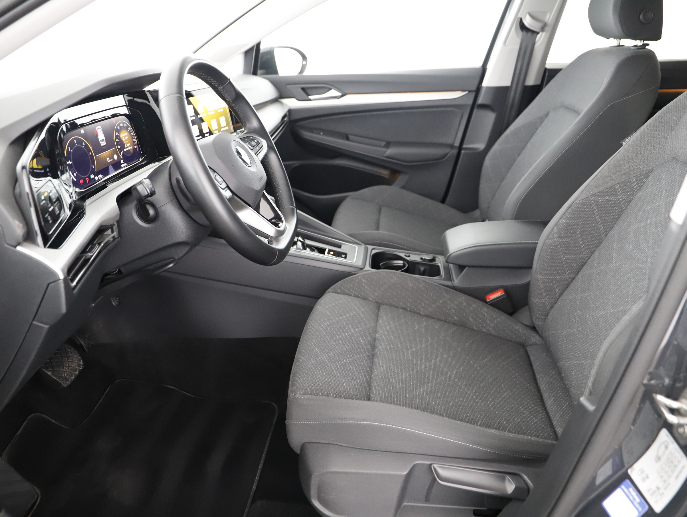 VW Golf VIII Variant 2.0 TDI Life | Bild 7 von 22