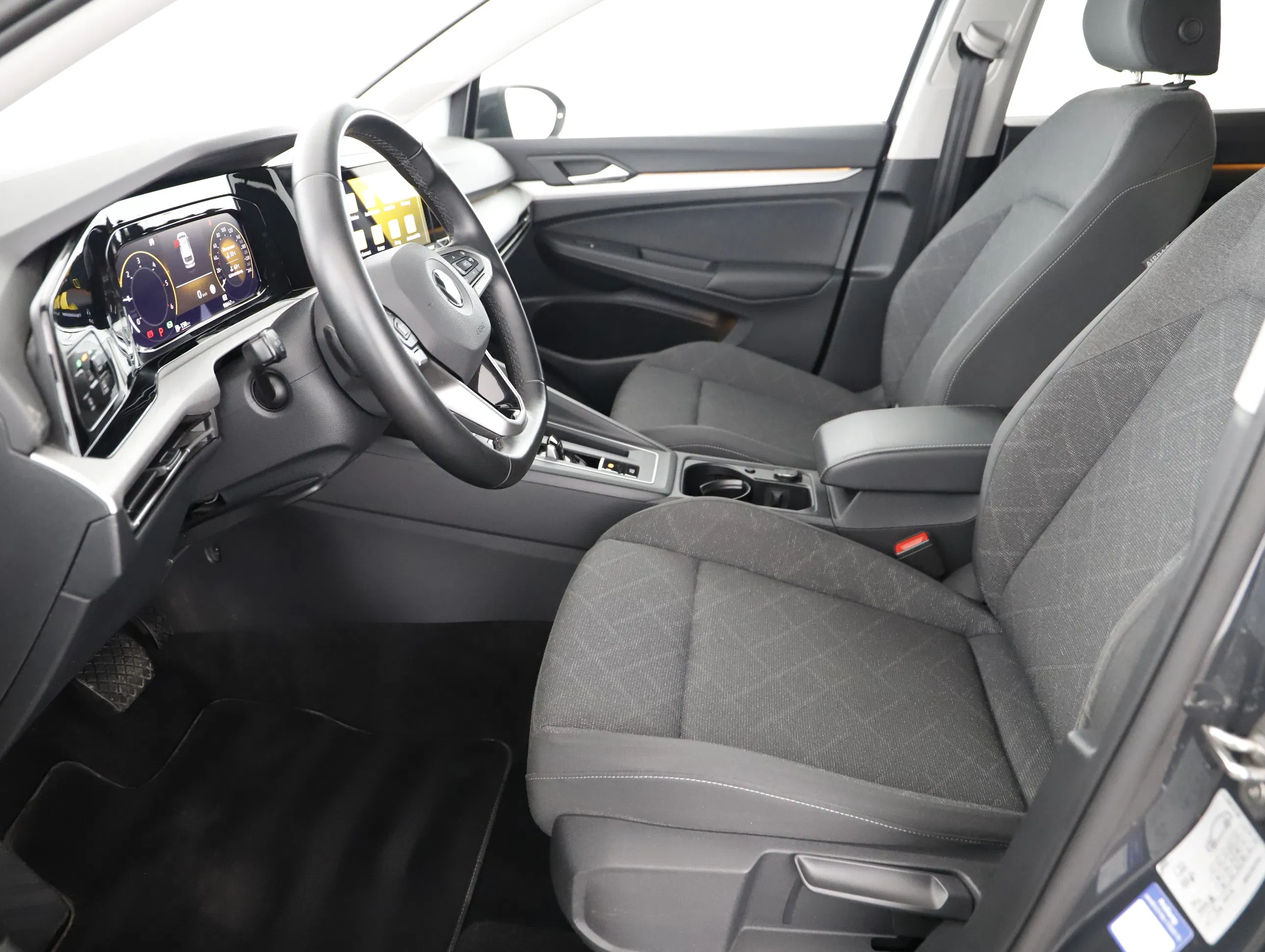 VW Golf VIII Variant 2.0 TDI Life | Bild 7 von 22