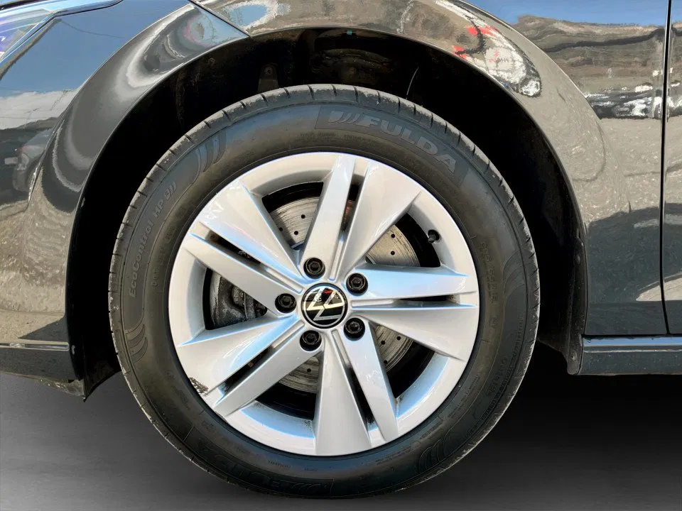 VW Golf VIII Var. 2.0 TDI Life | Bild 8 von 24