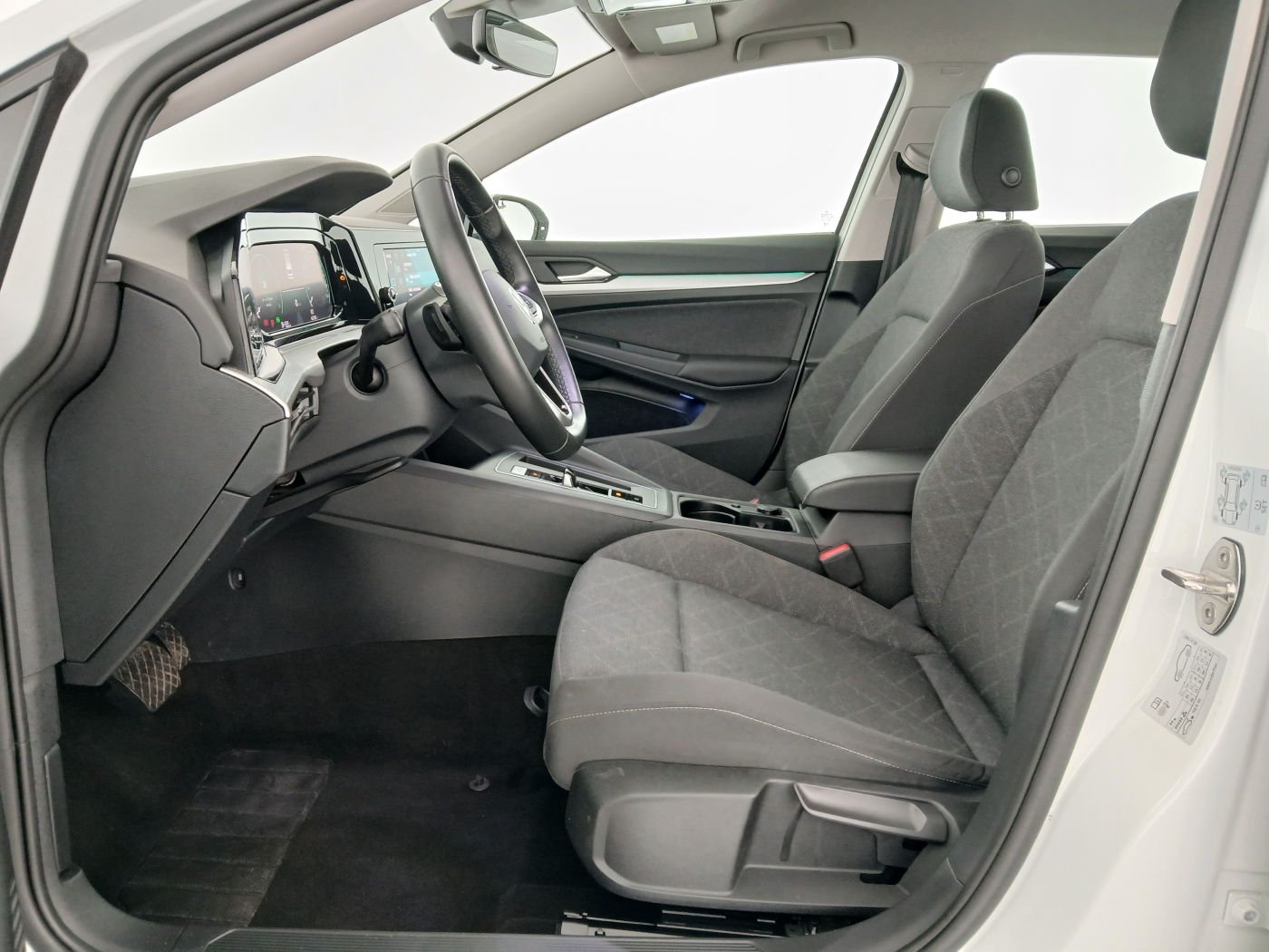 VW Golf VIII Variant 2.0 TDI Life | Bild 11 von 29