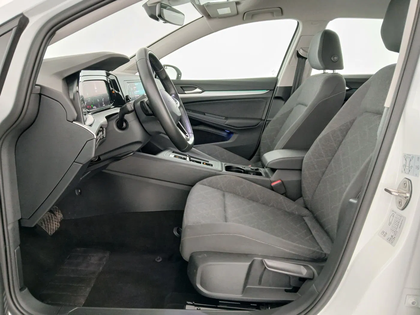 VW Golf VIII Variant 2.0 TDI Life | Bild 11 von 29