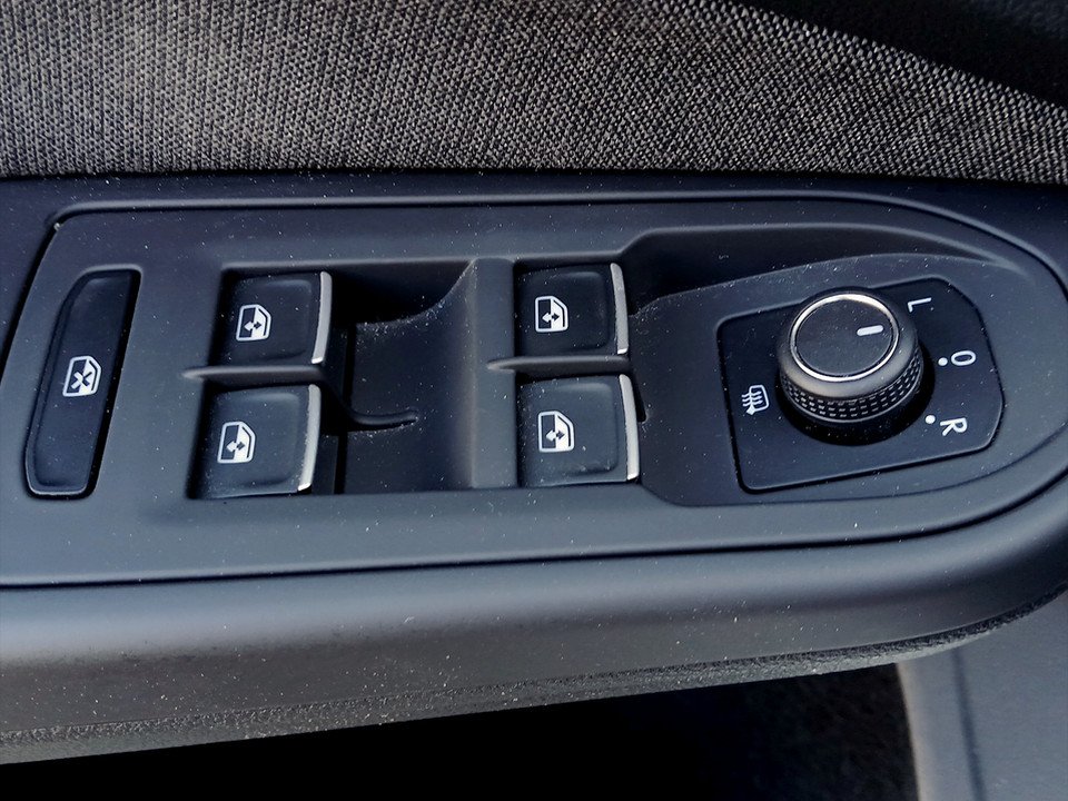 VW Golf VIII Variant 2.0 TDI DSG | Bild 8 von 21