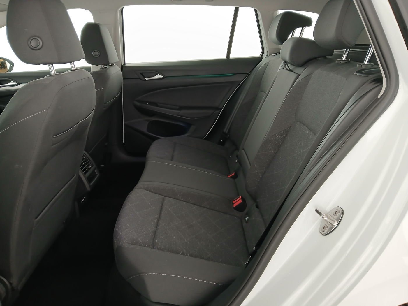 VW Golf VIII Variant 2.0 TDI Life | Bild 28 von 29