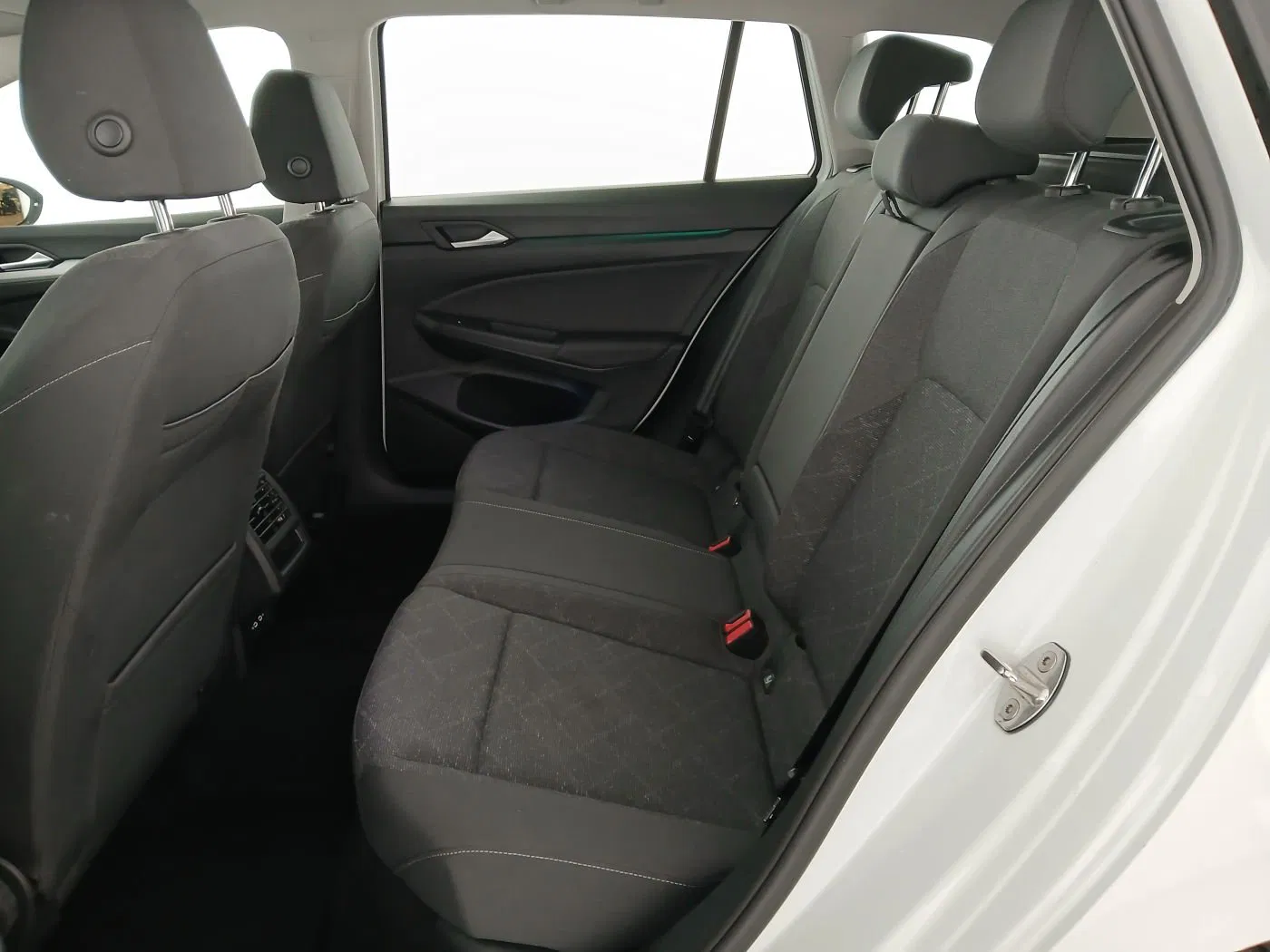 VW Golf VIII Variant 2.0 TDI Life | Bild 28 von 29