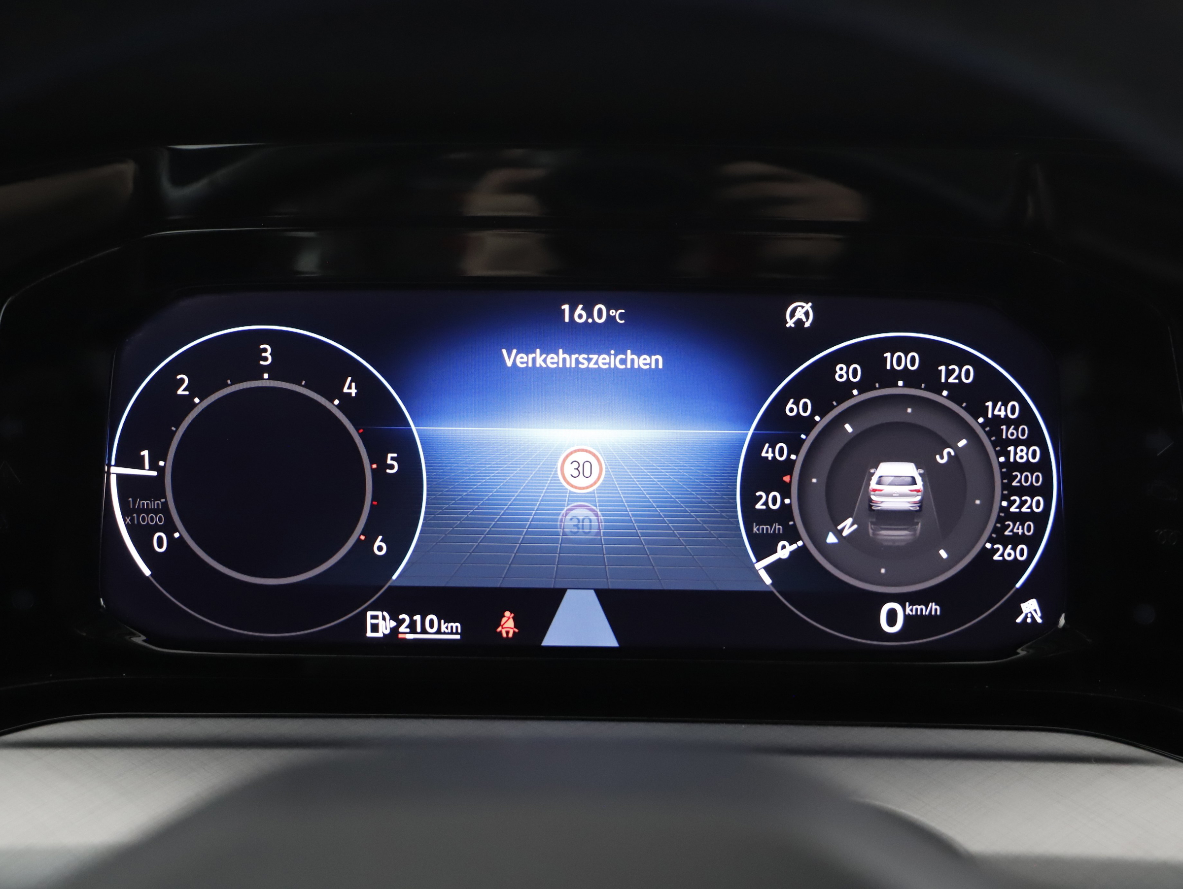 VW Golf VIII 2.0 TDI Life | Bild 12 von 21