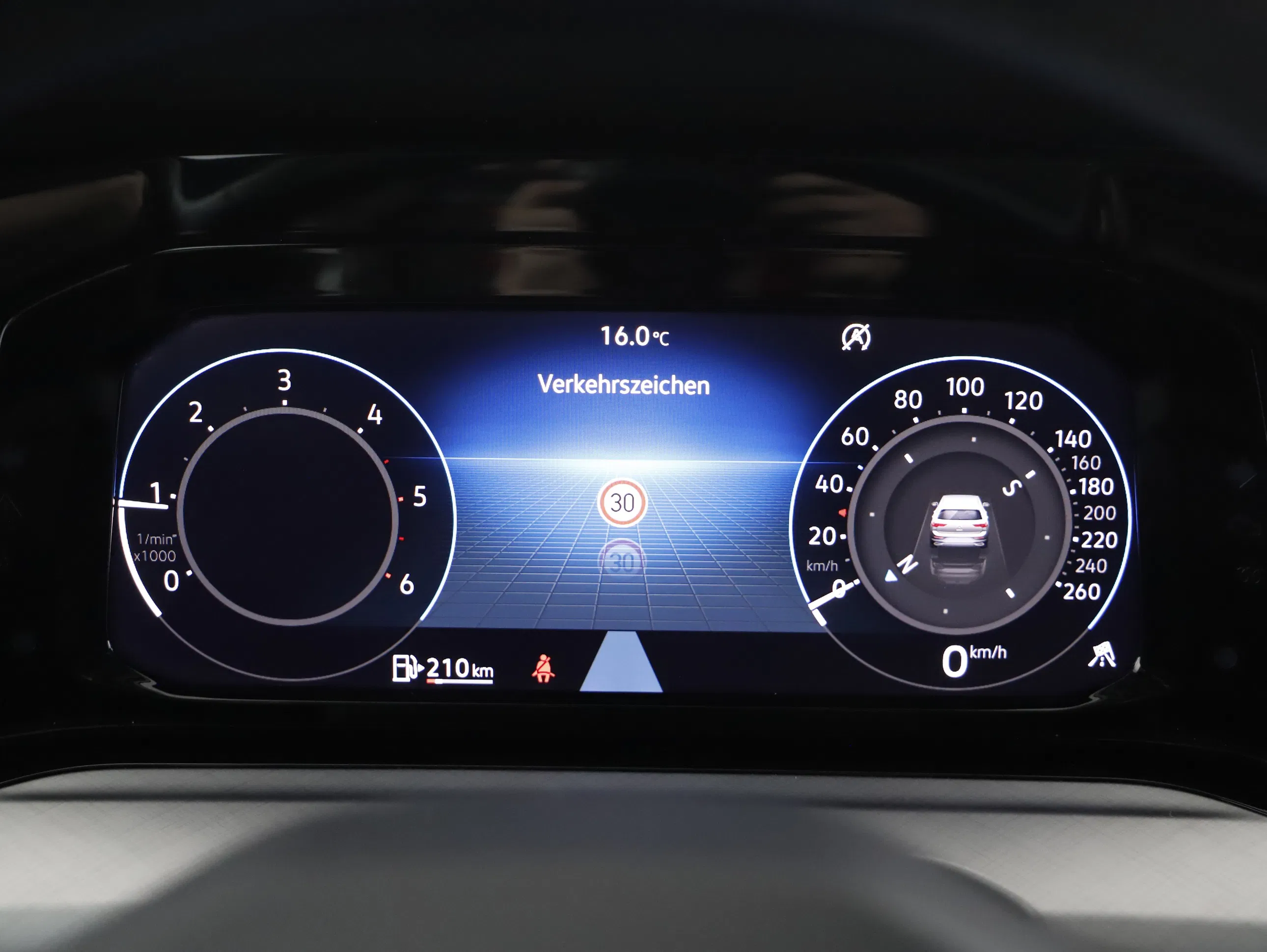 VW Golf VIII 2.0 TDI Life | Bild 12 von 21