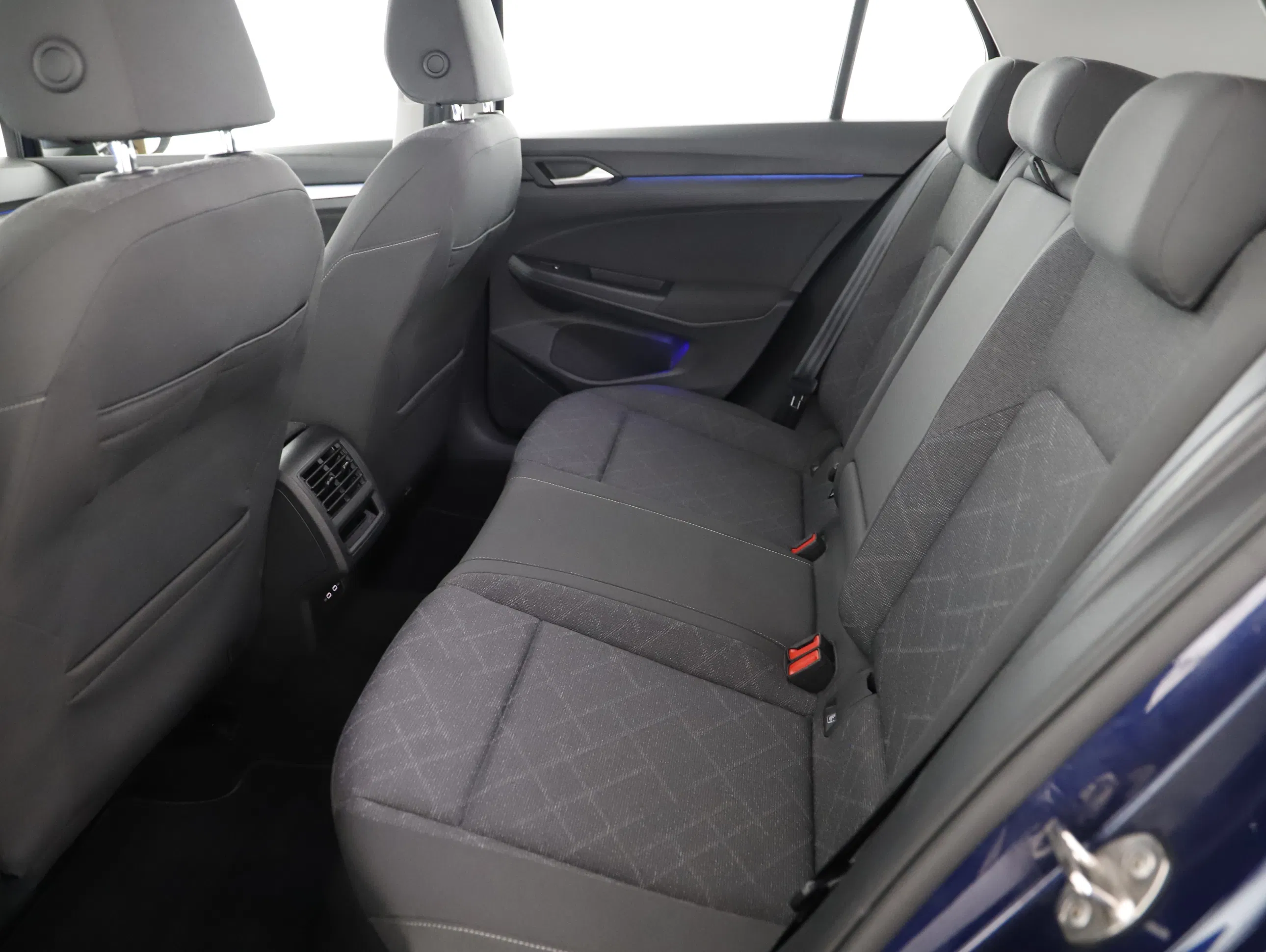 VW Golf VIII 2.0 TDI Life | Bild 19 von 21