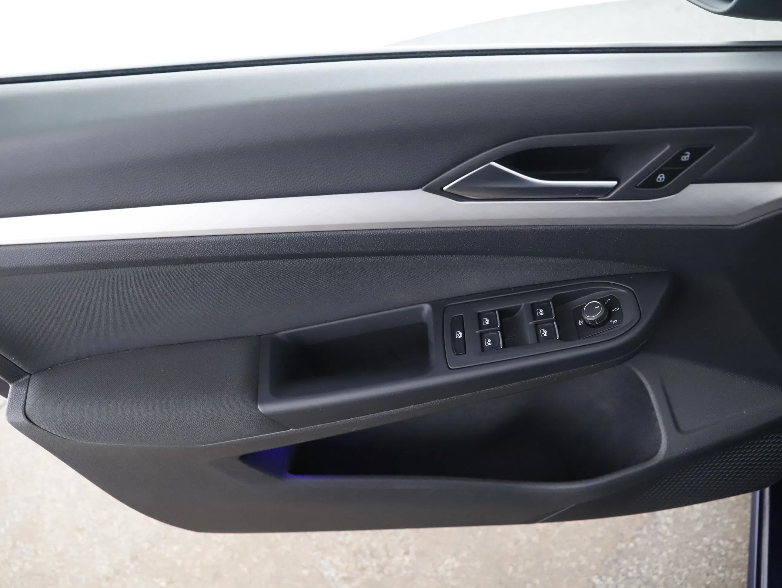 VW Golf VIII 2.0 TDI Life | Bild 5 von 21