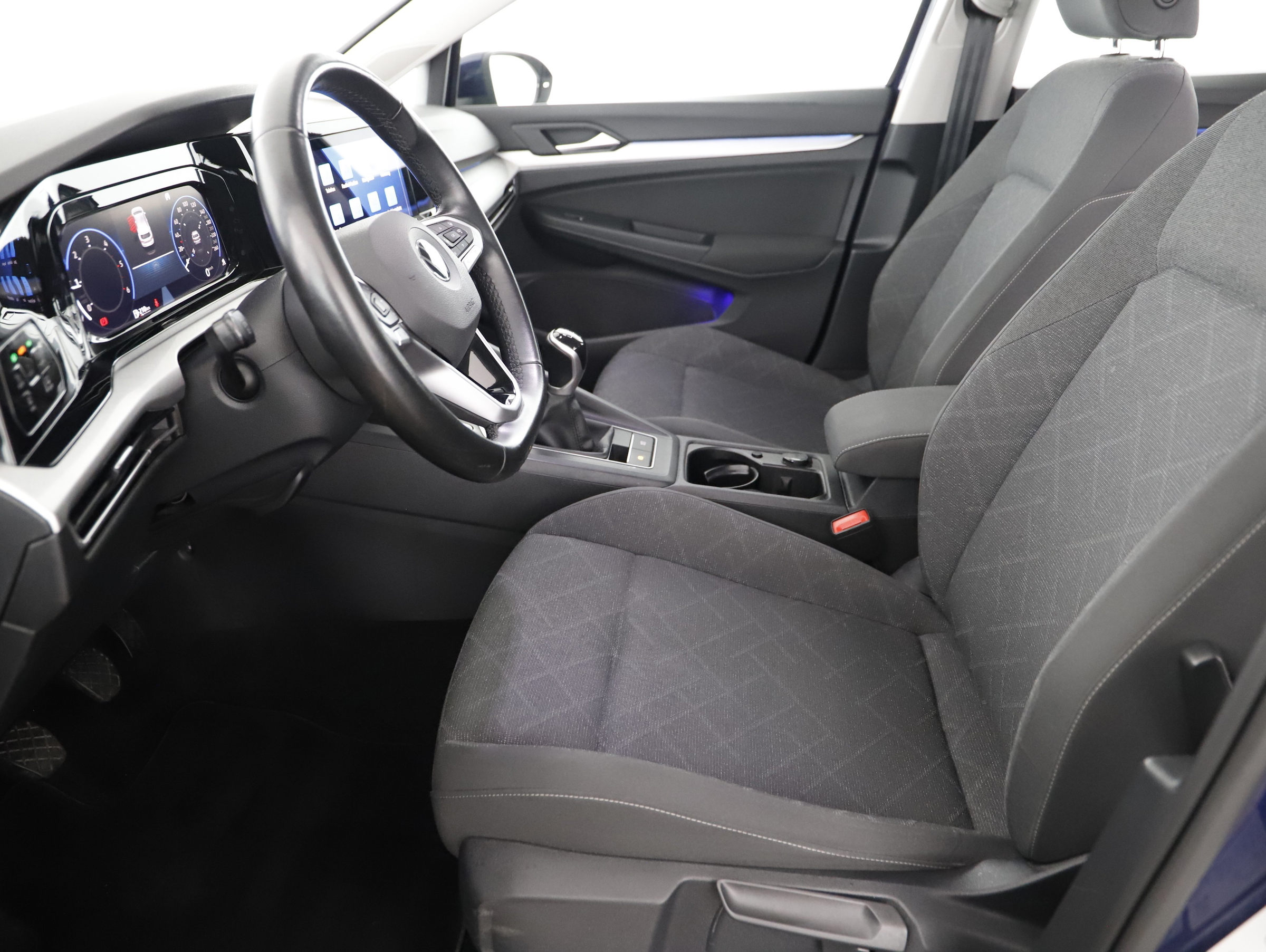 VW Golf VIII 2.0 TDI Life | Bild 8 von 21