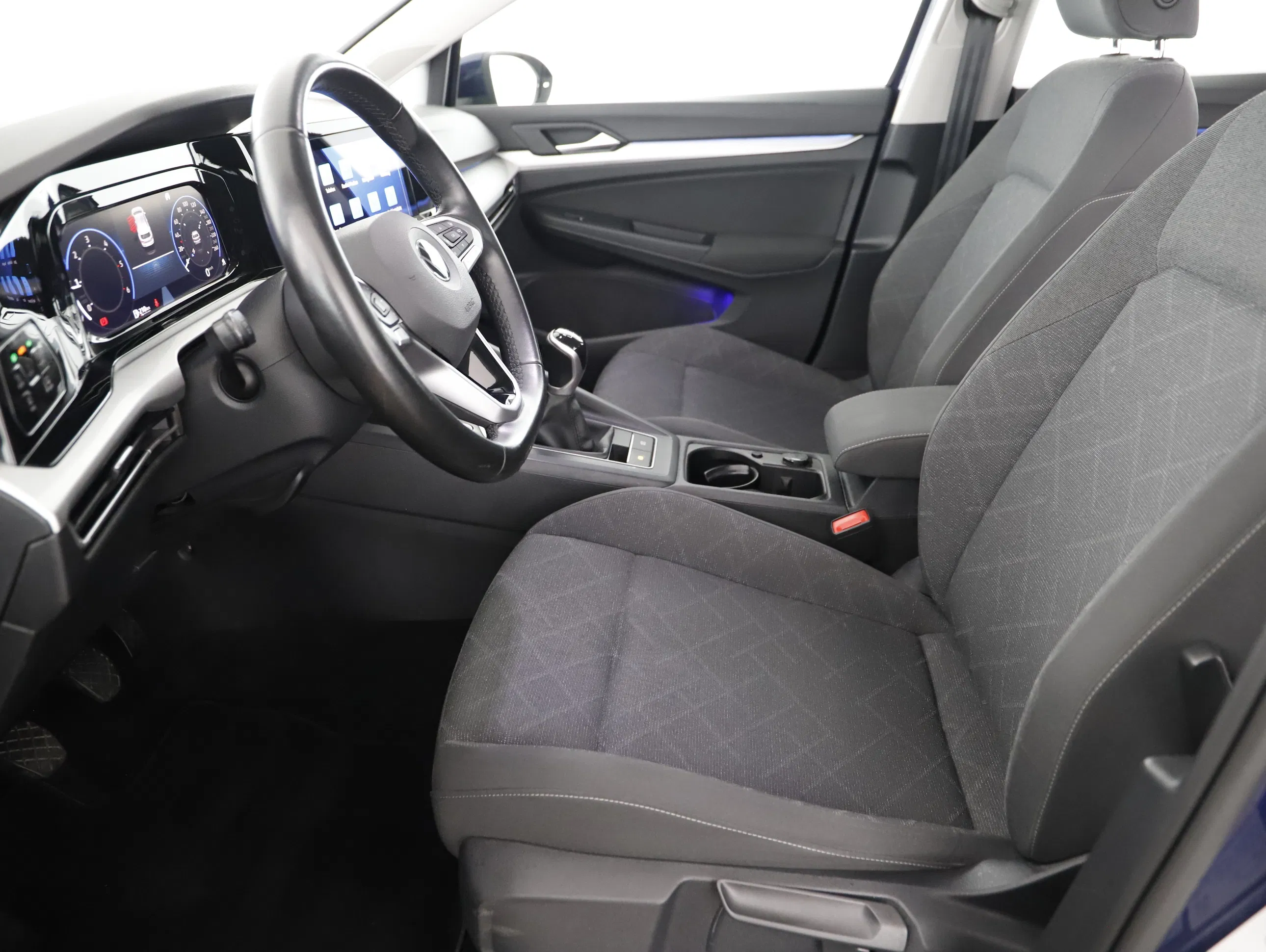 VW Golf VIII 2.0 TDI Life | Bild 8 von 21