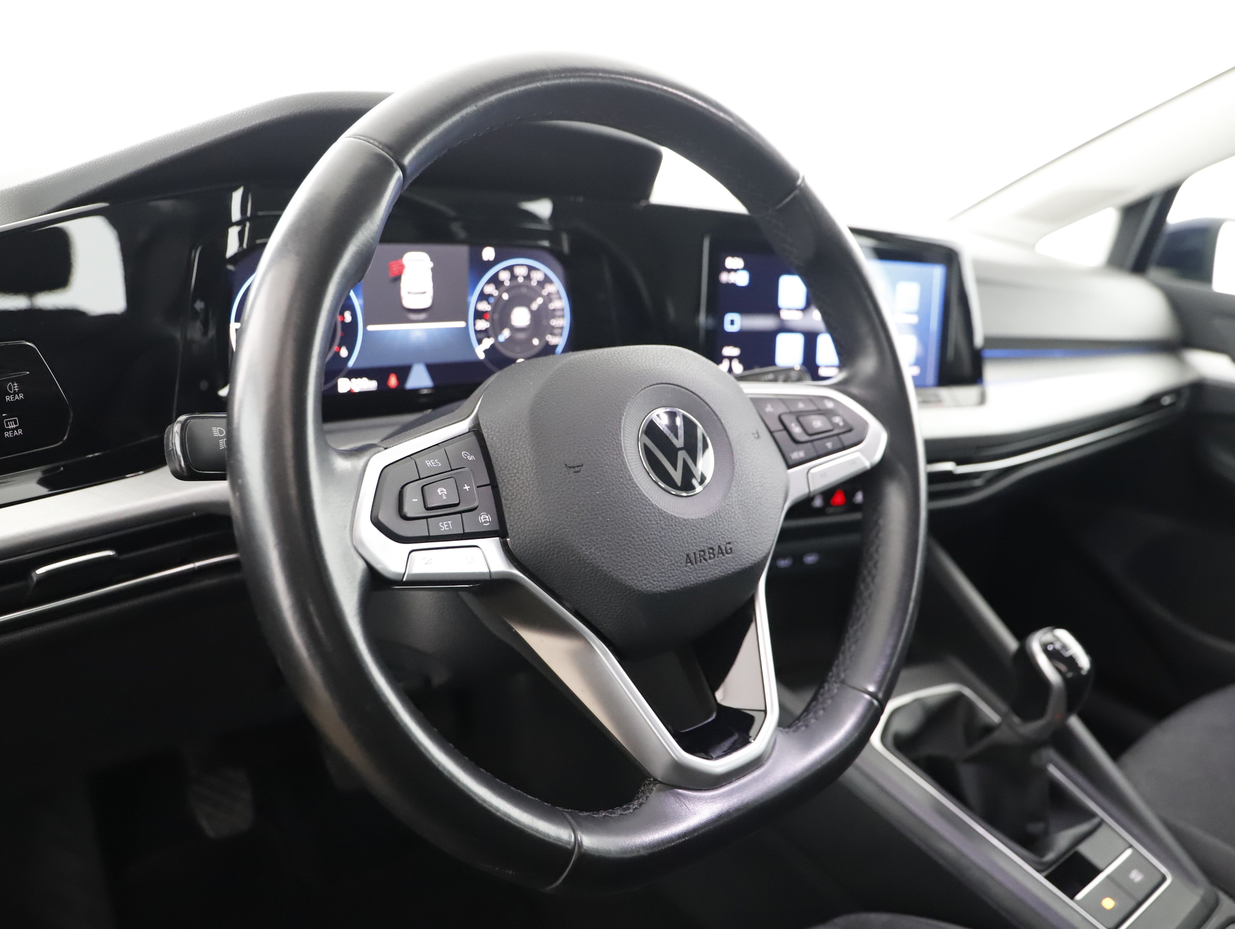 VW Golf VIII 2.0 TDI Life | Bild 9 von 21