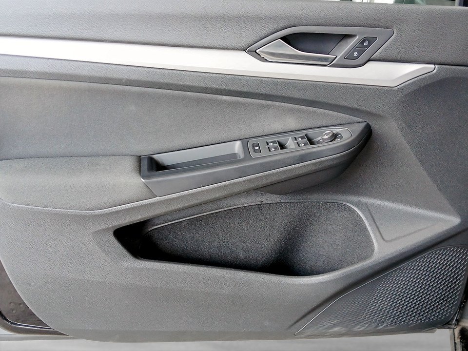 VW Golf VIII 1.5 TSI Life | Bild 7 von 20