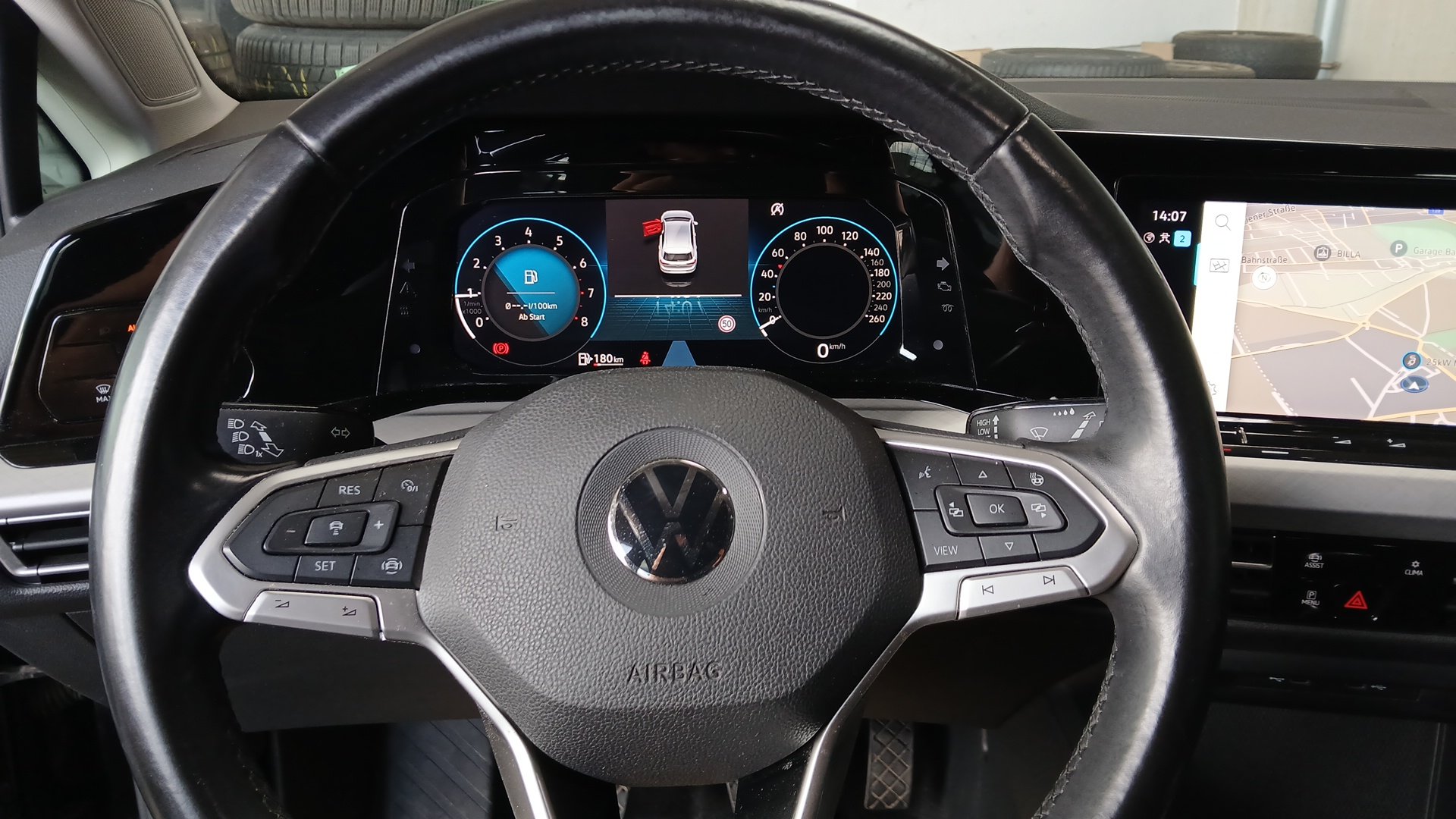 VW Golf VIII 1.5 TSI Life | Bild 12 von 20
