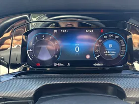 VW Golf VIII 1.5 TSI R-Line | Thumbnail 13 von 23