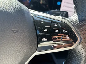 VW Golf VIII 1.5 TSI R-Line | Thumbnail 15 von 23