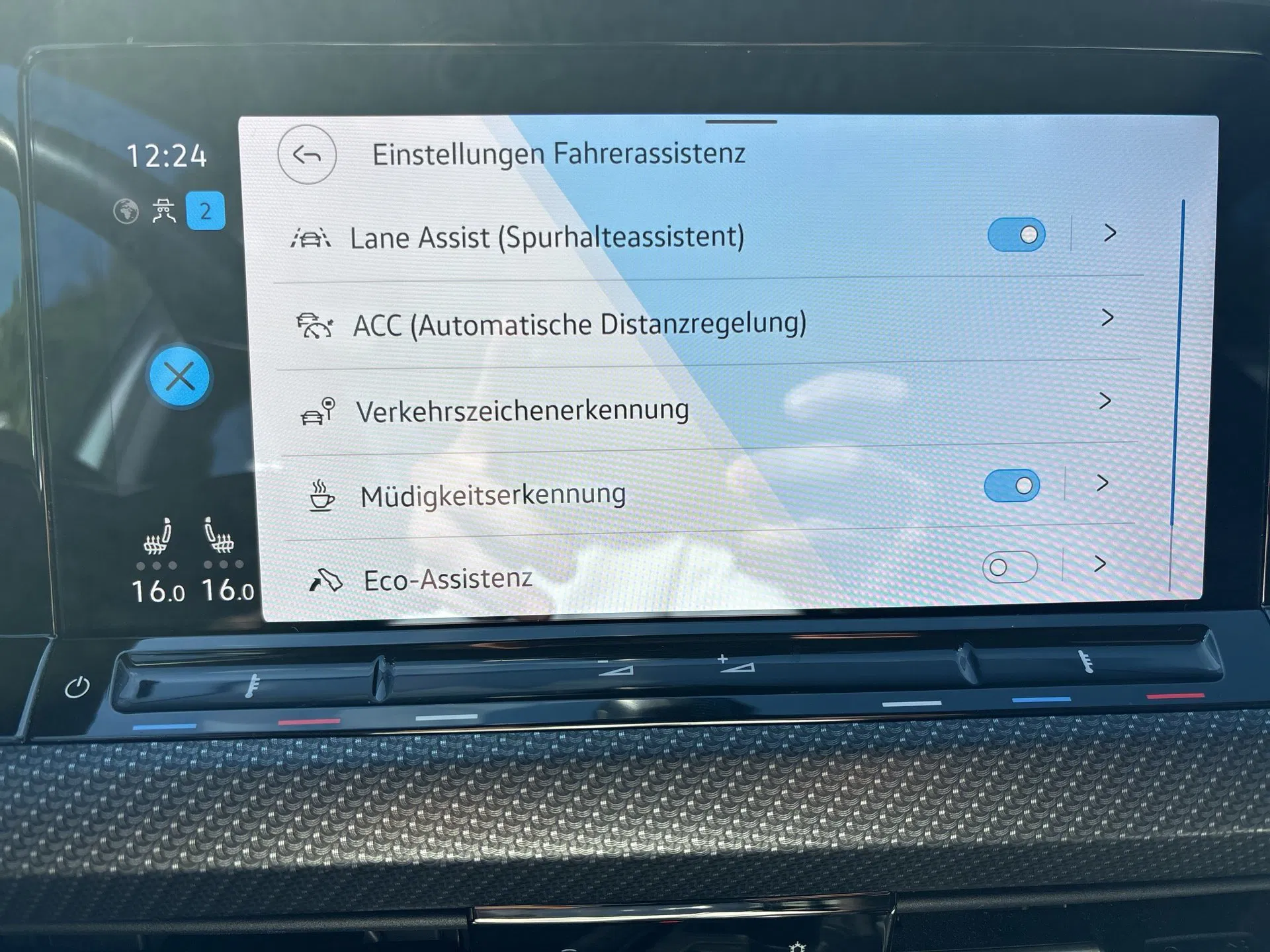 VW Golf VIII 1.5 TSI R-Line | Bild 16 von 23