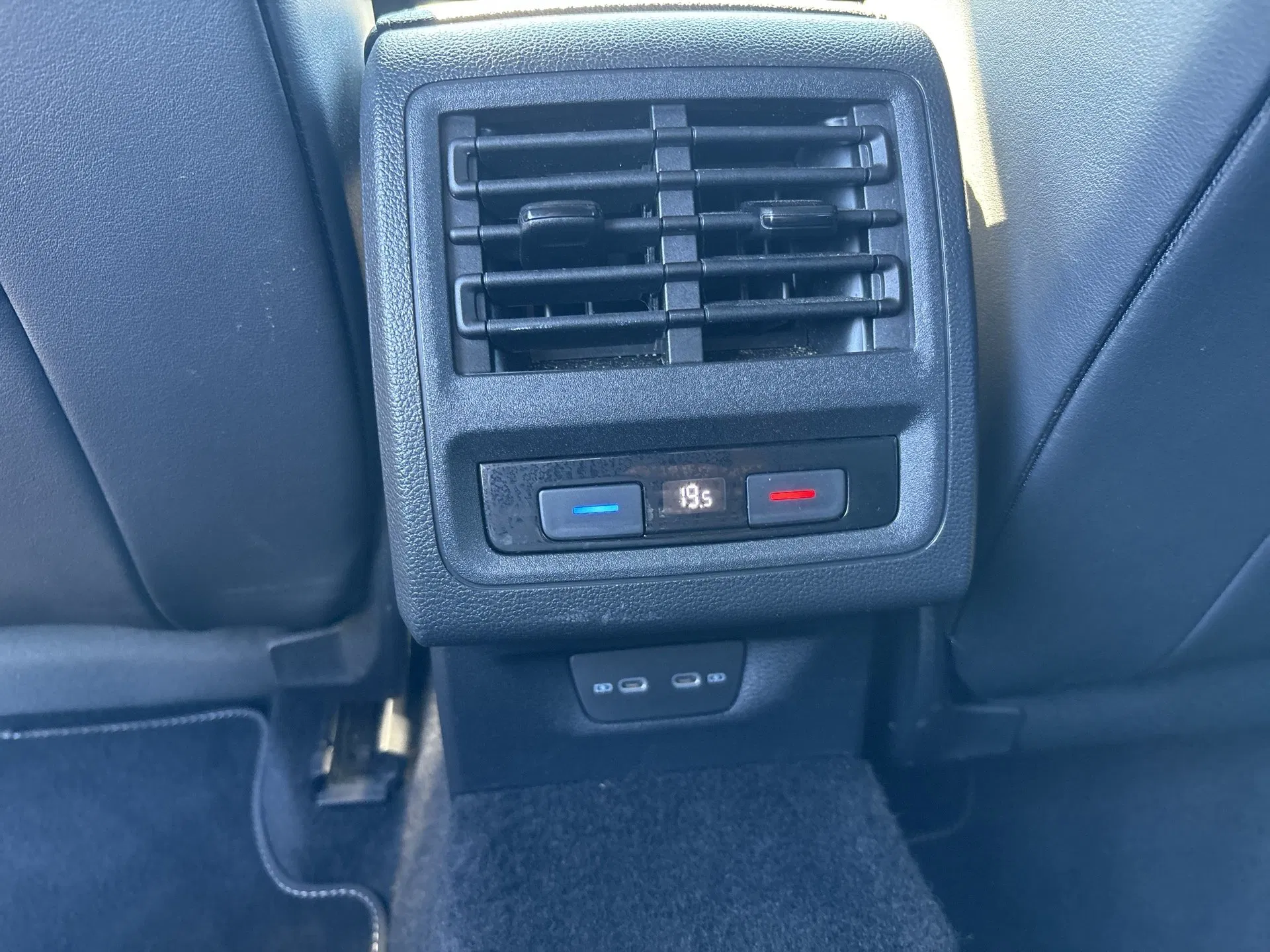 VW Golf VIII 1.5 TSI R-Line | Bild 20 von 23