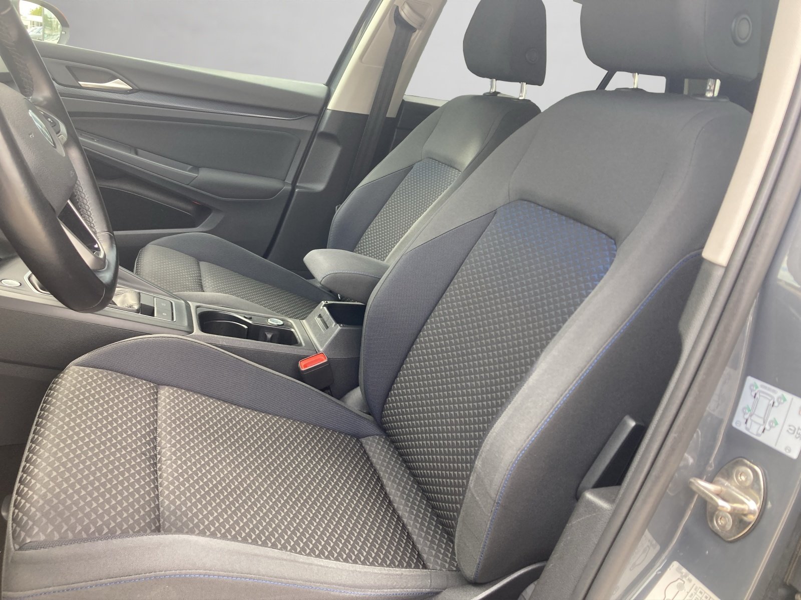 VW Golf Life 1.5 TSI ACT | Bild 7 von 20