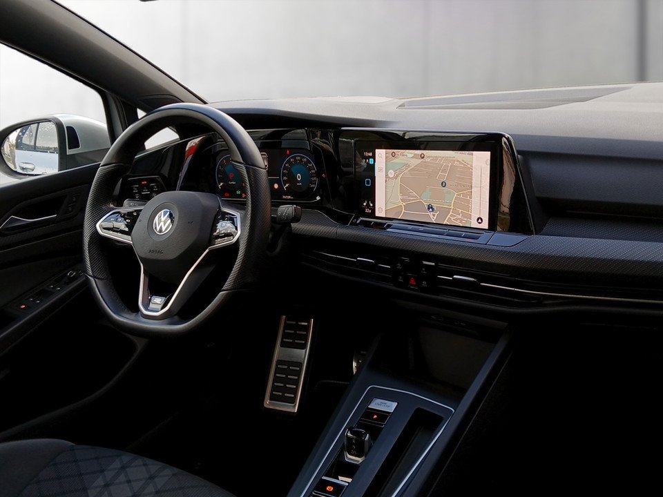 VW Golf VIII 1.5 eTSI R-Line DSG | Bild 11 von 19