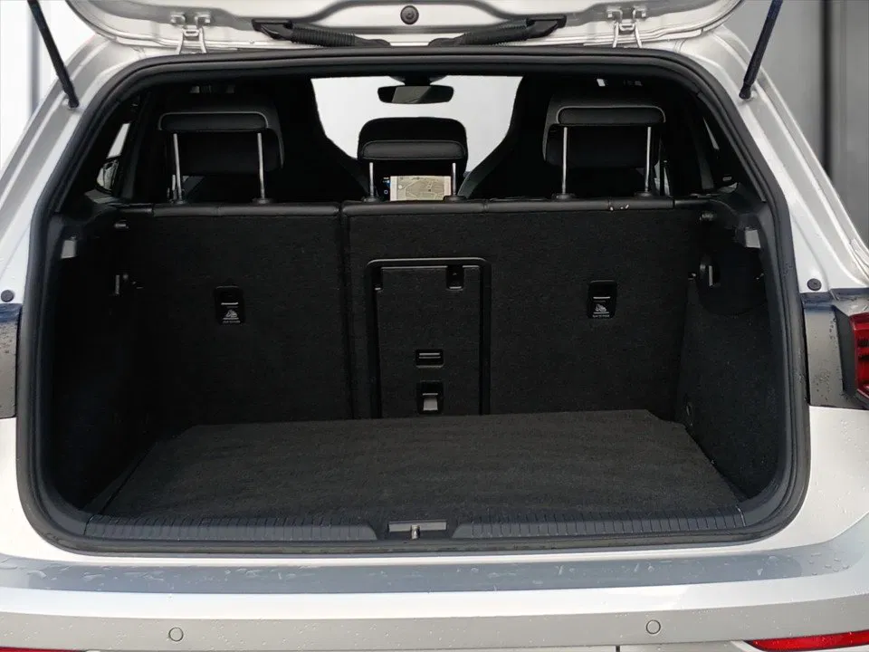 VW Golf VIII 1.5 eTSI R-Line DSG | Bild 19 von 19