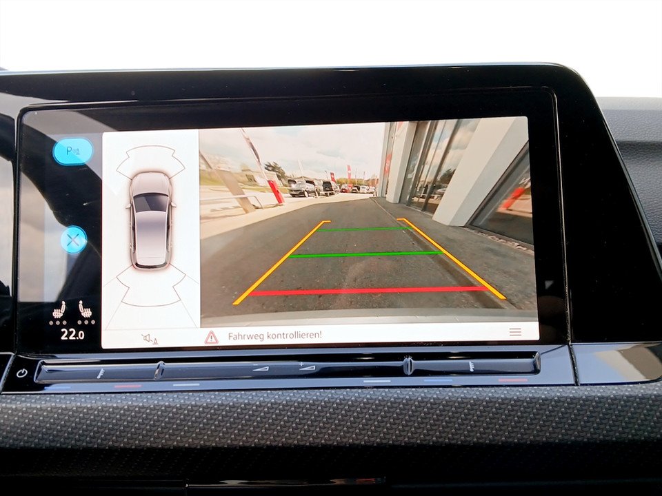 VW Golf VIII 1.5 eTSI R-Line DSG | Bild 17 von 19