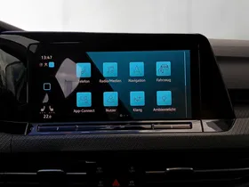 VW Golf VIII 1.5 eTSI R-Line DSG | Thumbnail 15 von 19