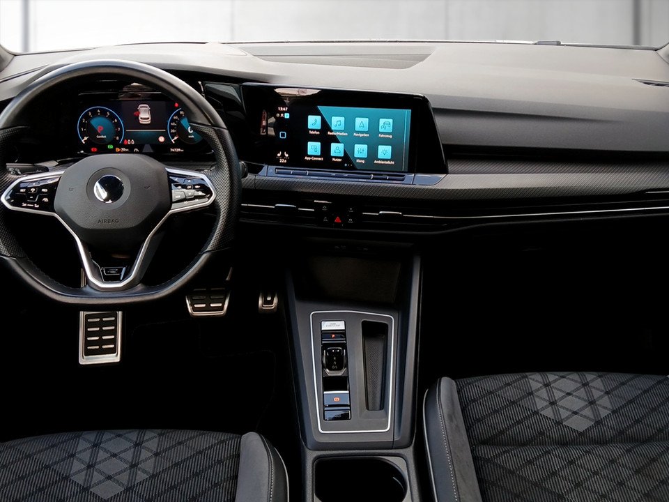 VW Golf VIII 1.5 eTSI R-Line DSG | Bild 10 von 19