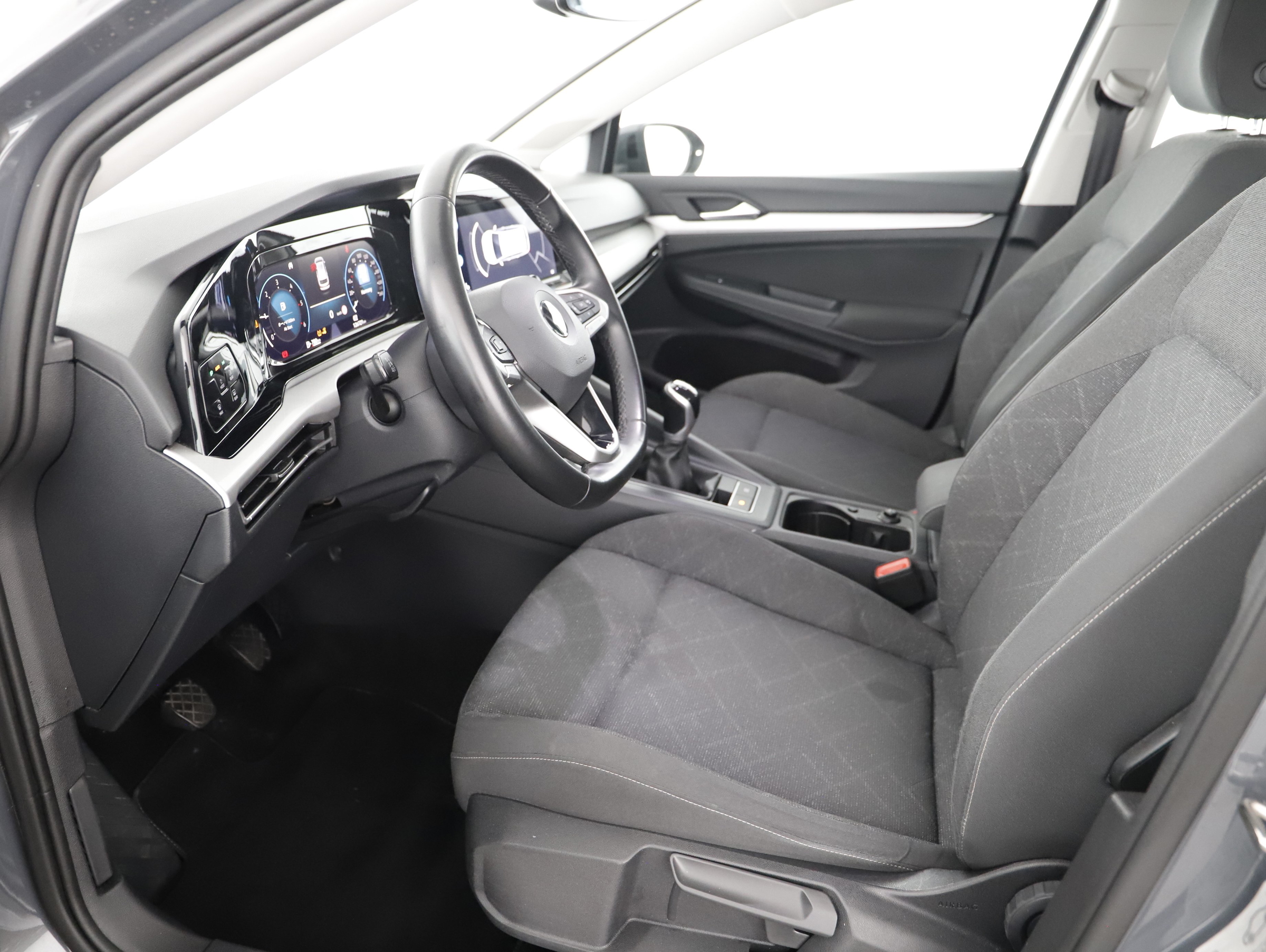 VW Golf VIII Variant 2.0 TDI Life | Bild 15 von 29