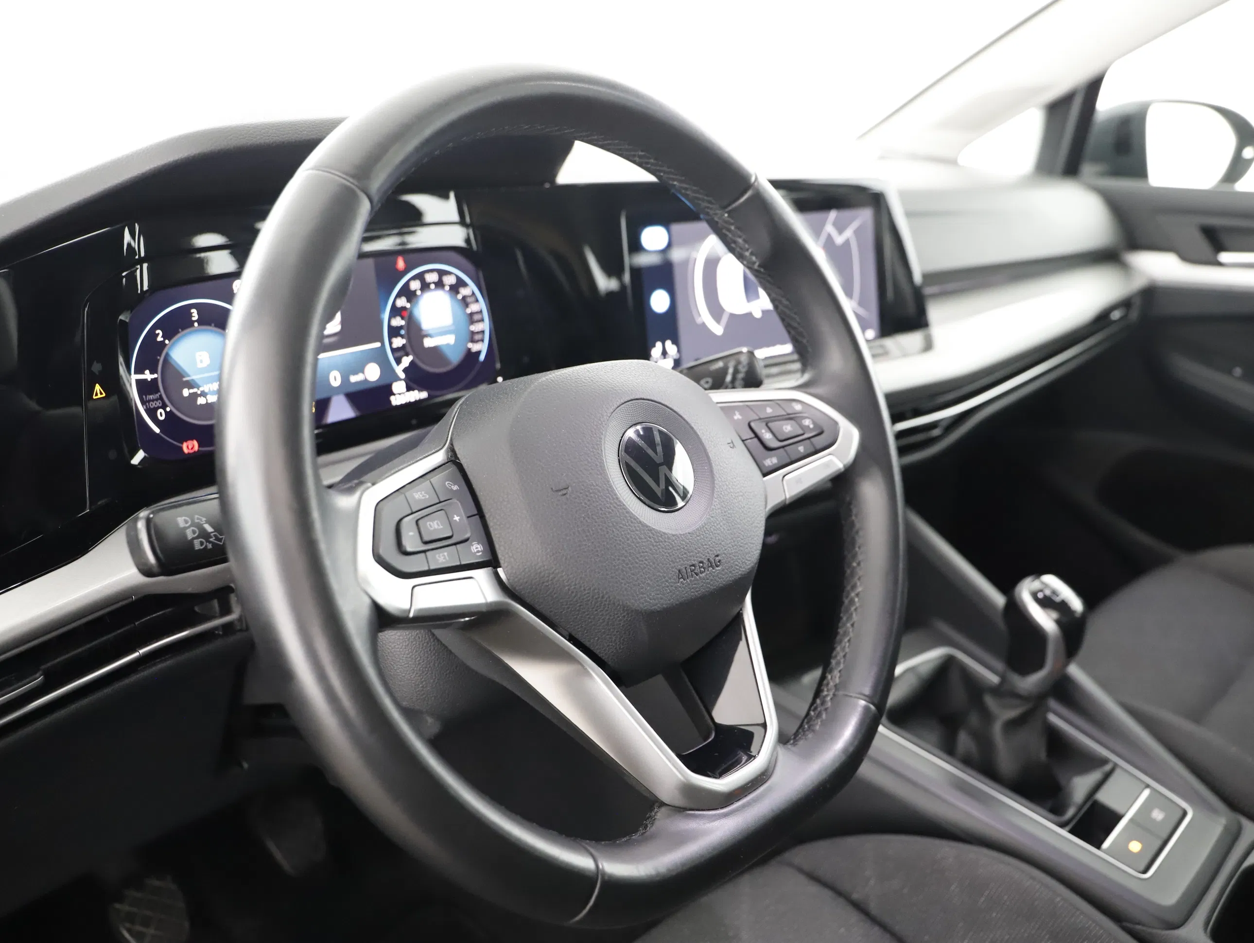 VW Golf VIII Variant 2.0 TDI Life | Bild 18 von 29