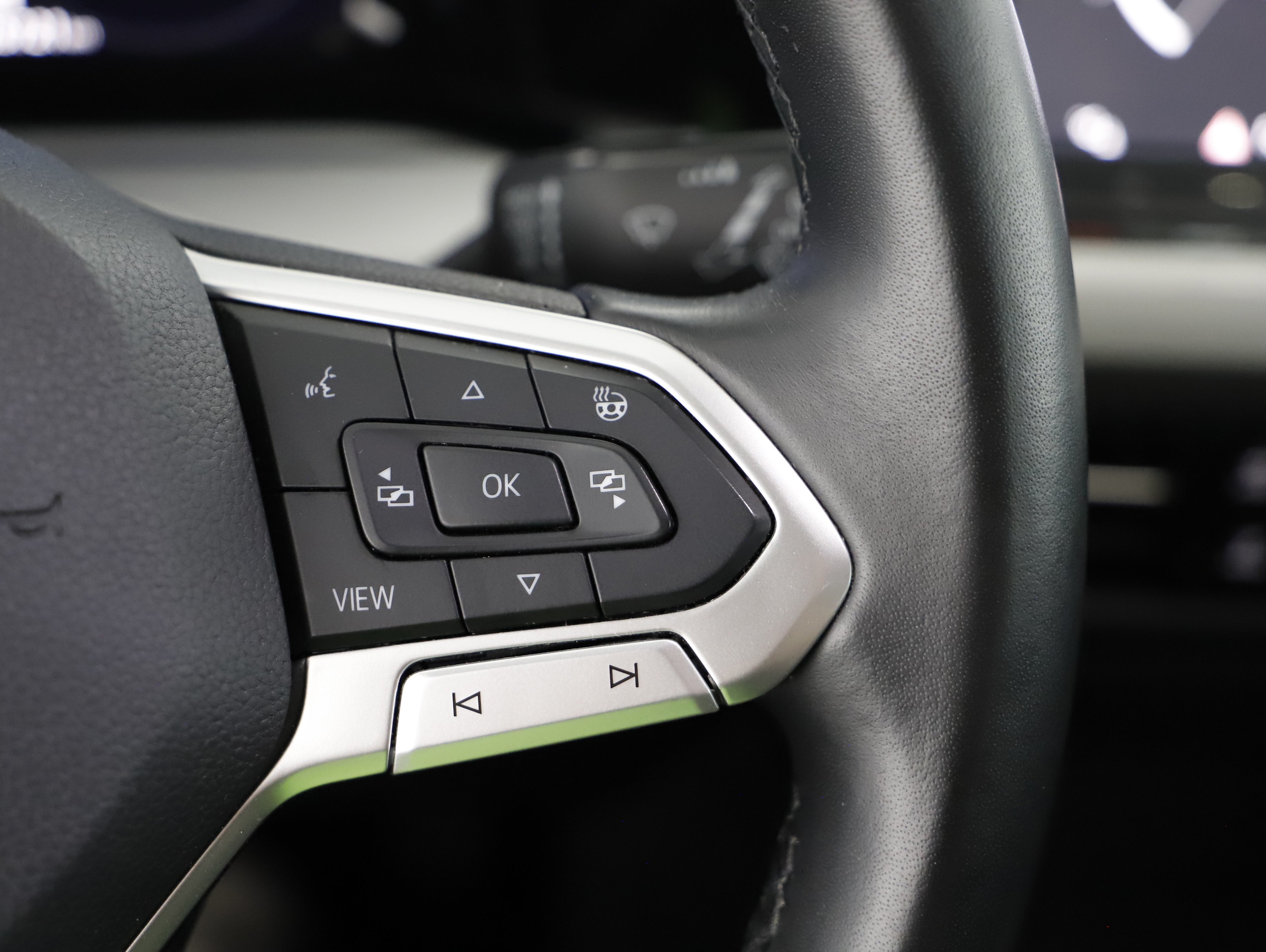 VW Golf VIII Variant 2.0 TDI Life | Bild 20 von 29