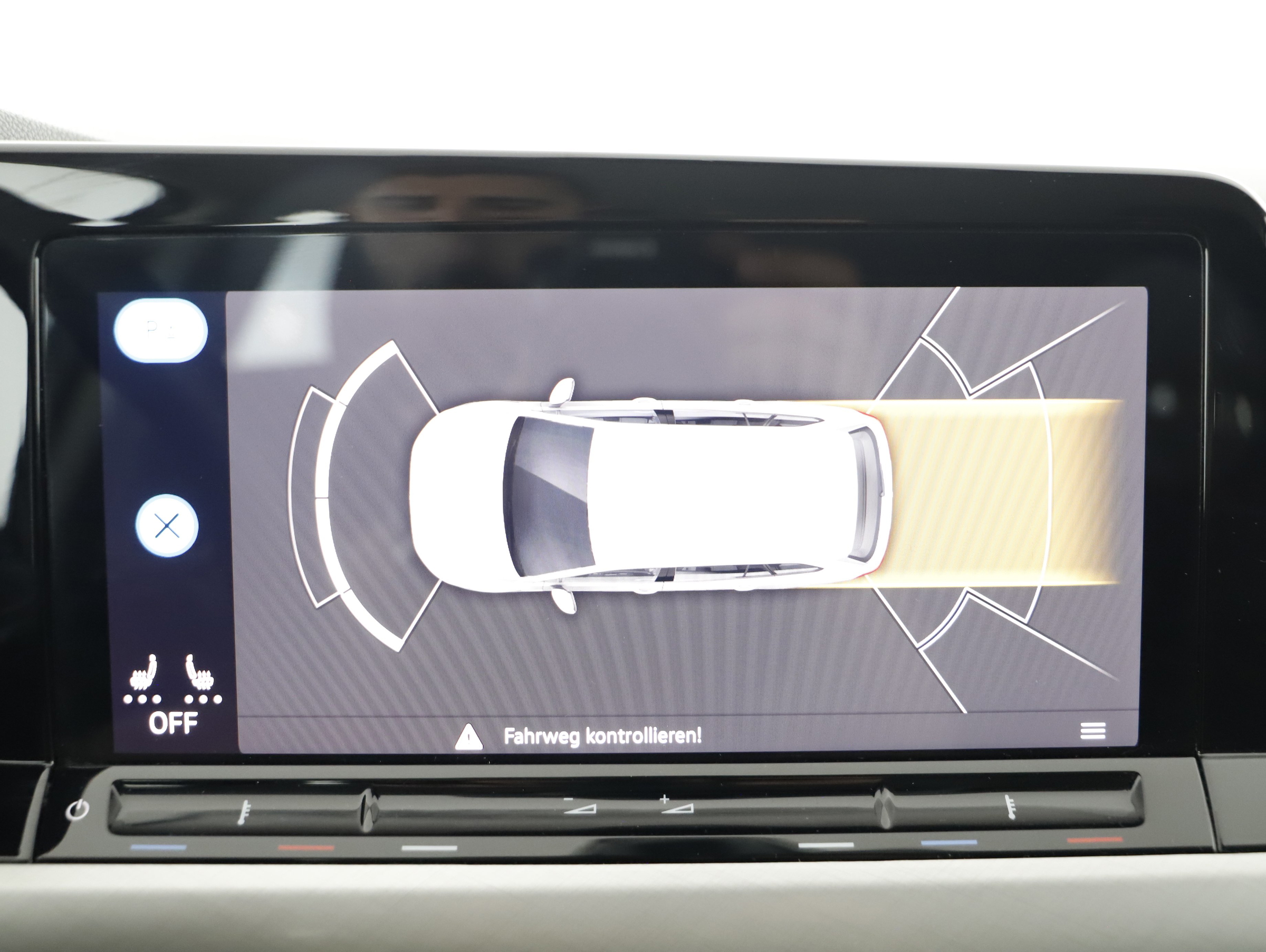 VW Golf VIII Variant 2.0 TDI Life | Bild 22 von 29