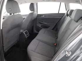 VW Golf VIII Variant 2.0 TDI Life | Thumbnail 25 von 29