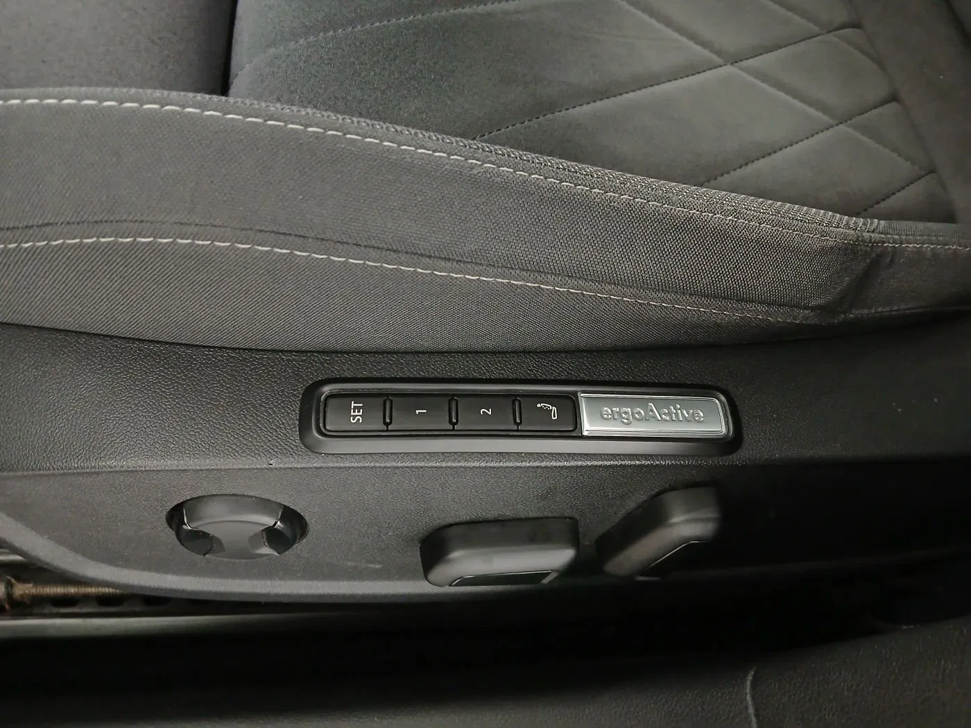 VW Golf VIII Variant 2.0 TDI Style | Bild 19 von 30