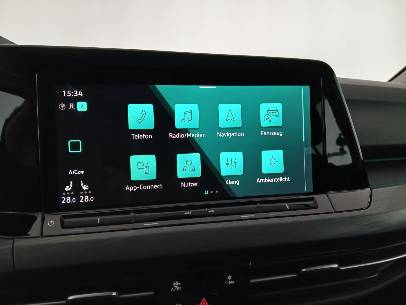 VW Golf VIII Variant 2.0 TDI Style | Bild 25 von 30