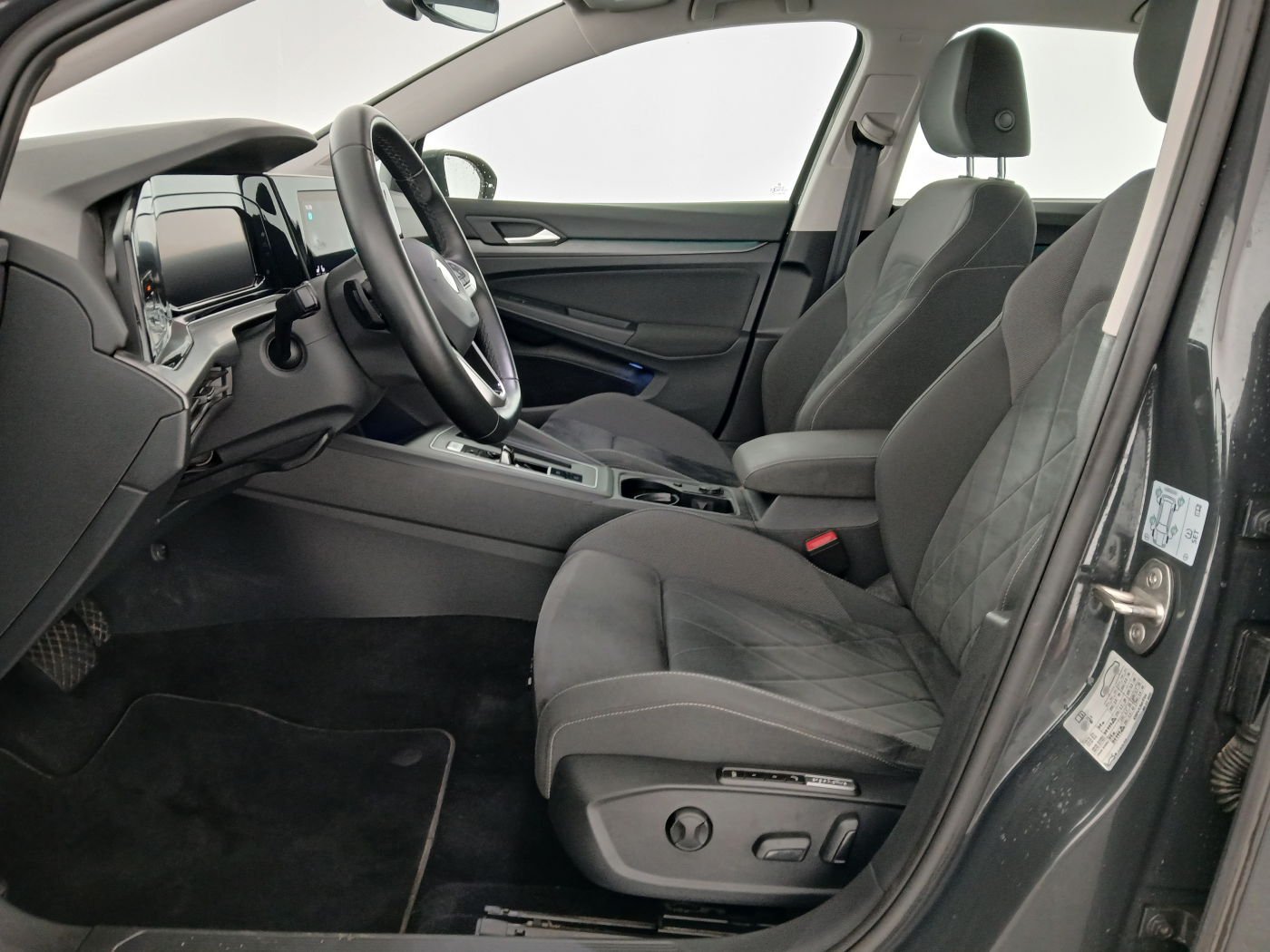 VW Golf VIII Variant 2.0 TDI Style | Bild 11 von 30