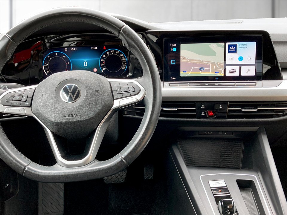 VW Golf VIII Var. 2.0 TDI Life DSG | Bild 13 von 25