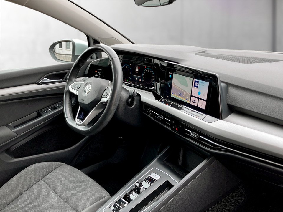 VW Golf VIII Var. 2.0 TDI Life DSG | Bild 23 von 25