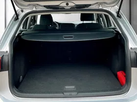 VW Golf VIII Var. 2.0 TDI Life DSG | Thumbnail 25 von 25