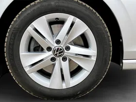 VW Golf VIII Var. 2.0 TDI Life DSG | Thumbnail 7 von 25