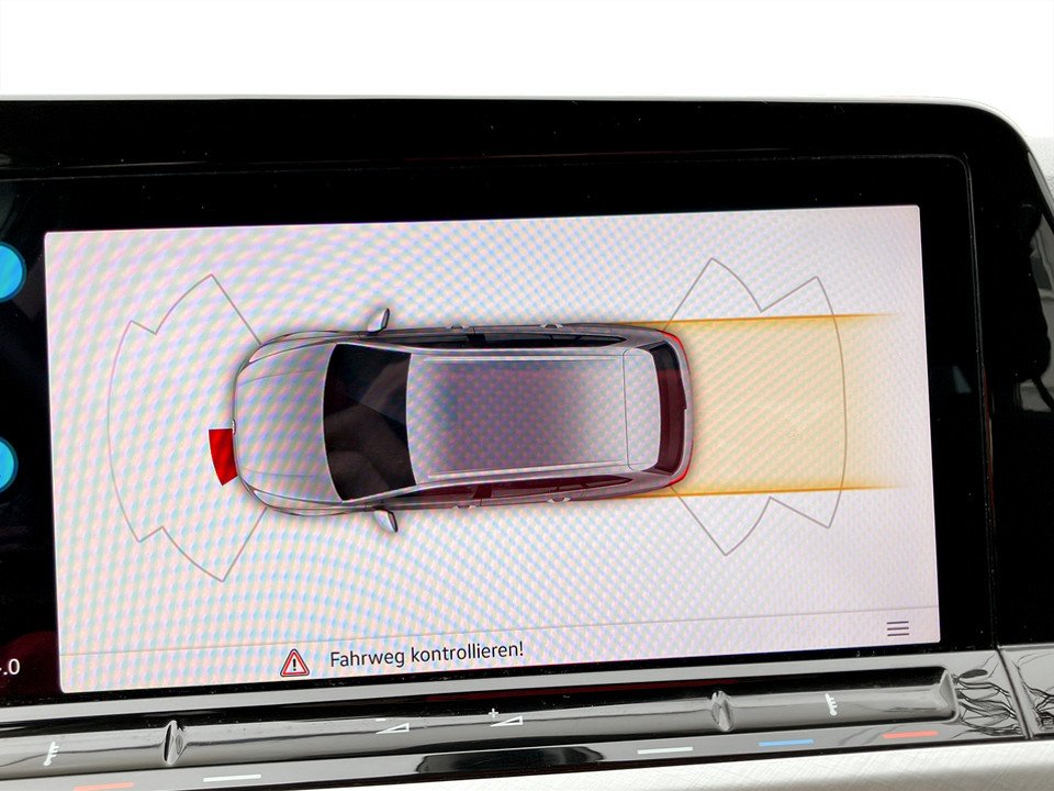 VW Golf VIII Var. 2.0 TDI Life DSG | Bild 18 von 25