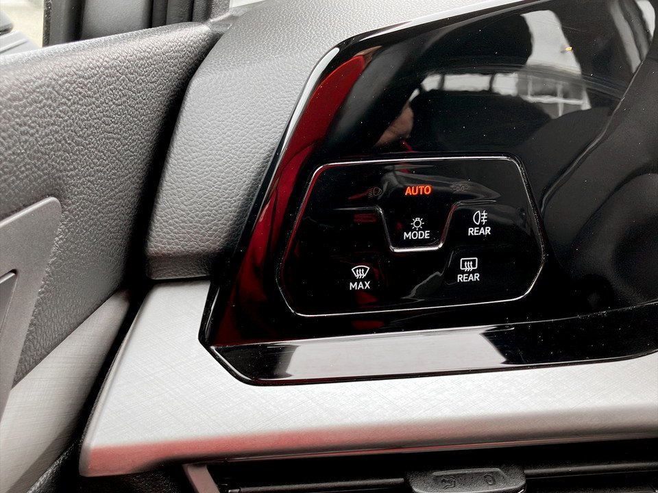 VW Golf VIII Var. 2.0 TDI Life DSG | Bild 10 von 25