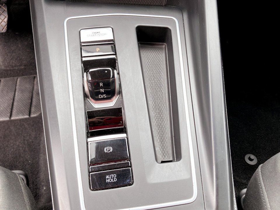 VW Golf VIII Var. 2.0 TDI Life DSG | Bild 22 von 25