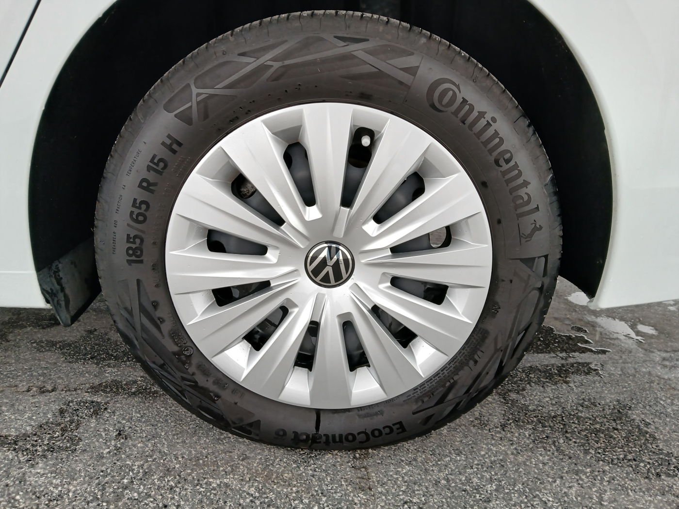 VW Golf VIII Variant 1.0 TSI | Bild 2 von 19